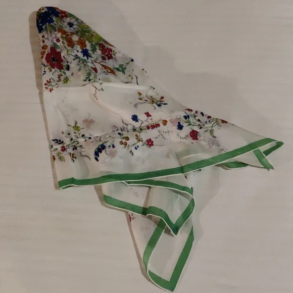 Vintage Charming Floral Print Scarf with Green Border, Made In Japan - Picture 9 of 10
